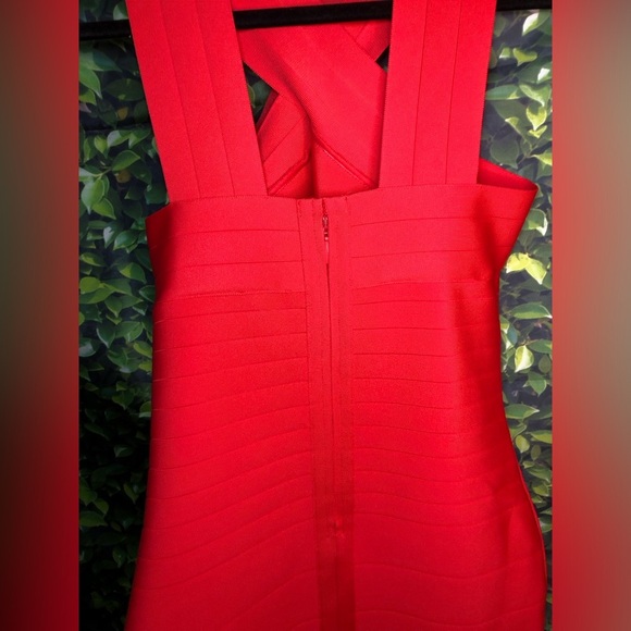 VENUS Red Backless Dress - Picture 14 of 16